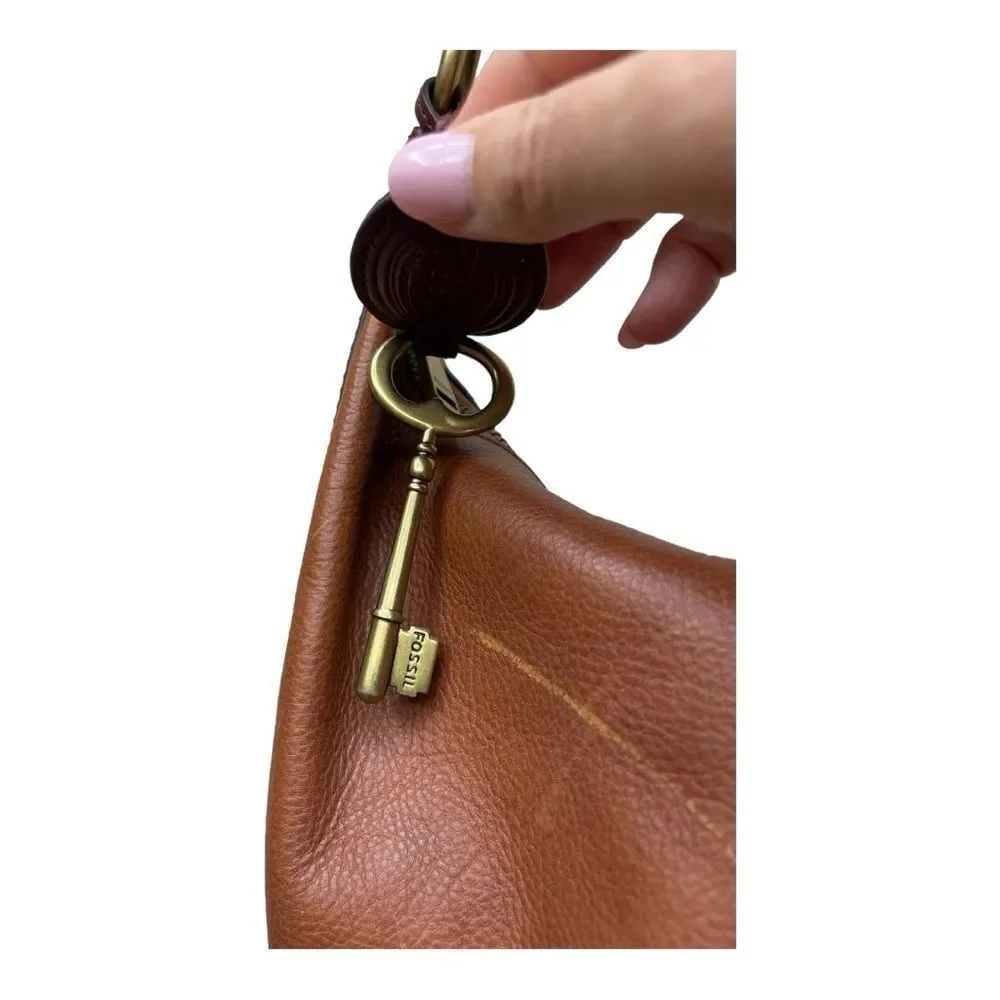 Fossil vintage reissue brown leather hobo bag brass zipper hardware tote shopper